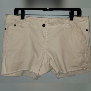 Motherhood white Maternity stretch shorts medium M 5 pocket Denim style design